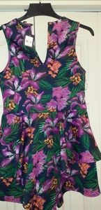 Super cute Tropical romper SZ L